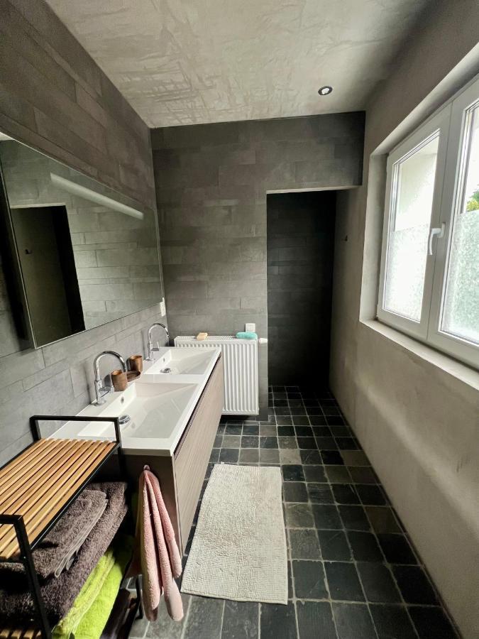 Capstay La Louvière Екстериор снимка