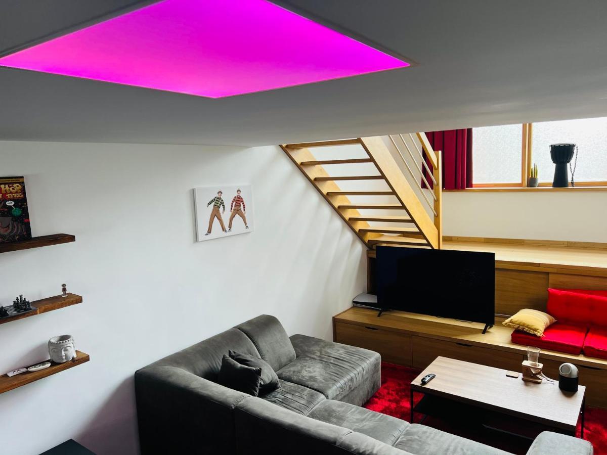 Capstay La Louvière Екстериор снимка