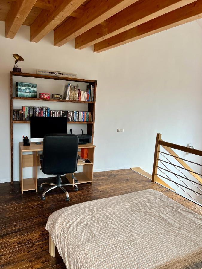 Capstay La Louvière Екстериор снимка