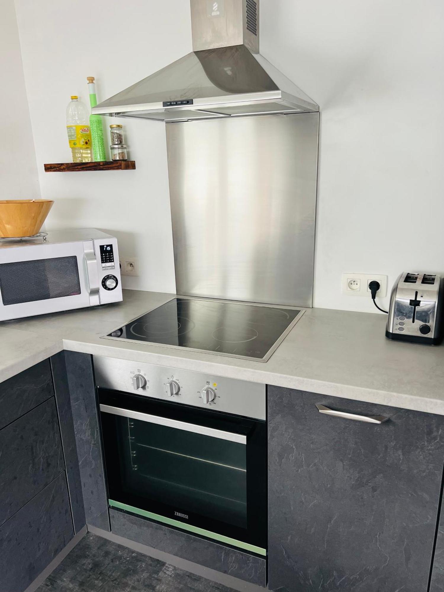 Capstay La Louvière Екстериор снимка